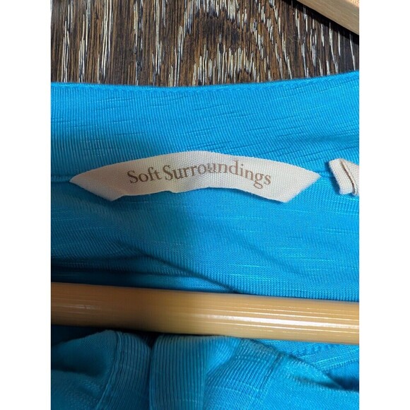 Soft Surroundings Shirt Sz L Blue Jersey Knit Ruffle Trim Button Tunic 169 - Picture 3 of 4